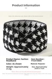 Detail of knitted houndstooth headband showing dimensions 23x11cm and soft polyester texture