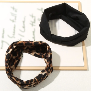 Set di 2 fasce elastiche per capelli da yoga in nero solido e stampa leopardata moda