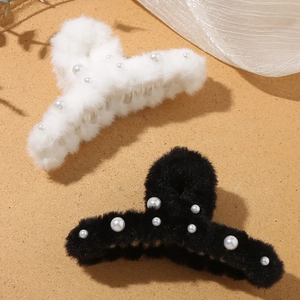 Elegante molletta per capelli in peluche con perle sintetiche in nero e bianco