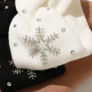 Schickes Strick-Stirnband mit Strass-Schneeflocken-Muster für den Winter-Kälteschutz