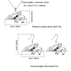 Especificaciones de tamaño del conjunto de collar y pendientes de koala rosado