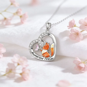 Encantador collar de corazón y zorro plateado con grabado Always and Forever y flor cerezo