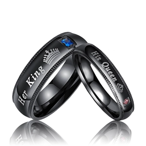 Anillos de pareja de acero inoxidable negro pulido con grabados Her King y His Queen