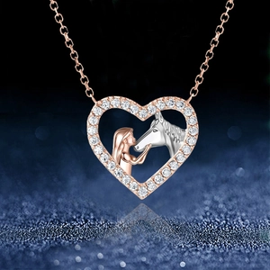 Collier Pendentif Cœur Motif Fille et Cheval Alliage Zircone Incrusté Or Rose Argent Bijoux de Mode pour Femme Cadeau
