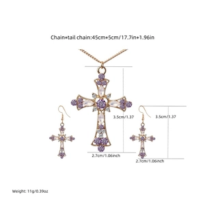 Vue détaillée de la parure croix violette avec dimensions du collier et boucles