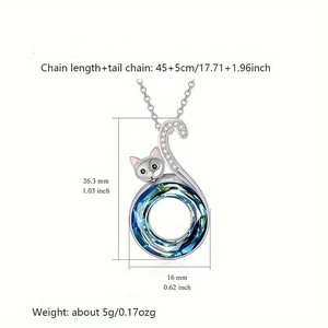 Minimalistische kattenketting met blauw kristal en zilveren ketting, maten getoond