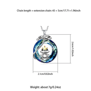 Collier élégant grenouille à couronne avec pendentif cristal bleu et dimensions détaillées