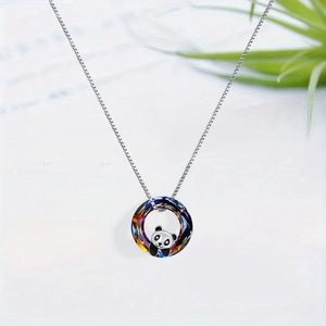 Collier avec pendentif panda en cristal coloré et chaîne argentée élégante pour femme
