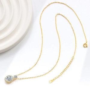 Élégant collier en argent S925 doré avec pendentif diamant rond et chaîne à mailles fines