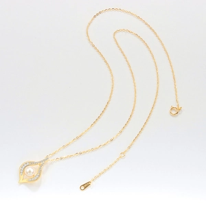 Gouden blad hanger ketting met witte parel en zirkoon op een S925 sterling zilveren ketting