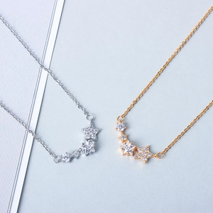 Elegante collana a stelle in argento S925 con zirconi in finitura oro e argento