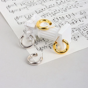 Minimalistische S925 Sterling Silber Creolen in Gold und Silber mit C-förmigem Design