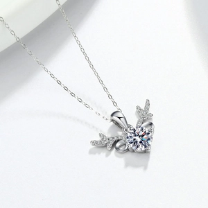 Elegant S925 sterling silver deer antler necklace with round moissanite pendant