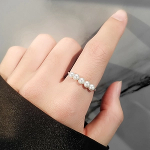 S925 Sterling Silber Perlenring gegen Angstzustände mit fünf verstellbaren Perlen