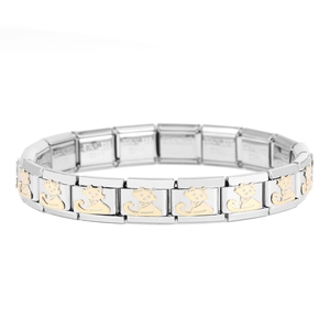Makro-Detail der italienischen Armbandglieder mit goldenen Katzenmotiven aus Edelstahl