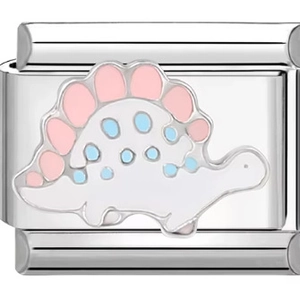 Makroaufnahme von Edelstahl-Charm-Glied mit rosa und blauem Emaille-Stegosaurus-Motiv