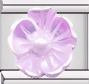 Vue macro d'un maillon de fleur violette pour bracelets à breloques en acier inoxydable