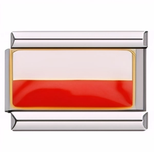 Detailansicht eines silbernen Edelstahl-Charms mit dem Motiv der polnischen Flagge