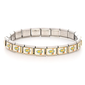 Dettaglio del bracciale componibile italiano in acciaio inox con ciondoli a maschera da sub