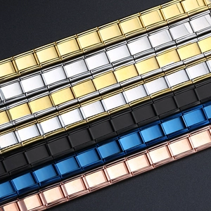 Detalle de los eslabones modulares para pulsera de dijes italiana en varios colores