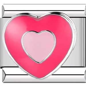 Detail eines rosa Doppelherz-Charms für italienische Modularmbänder aus Edelstahl