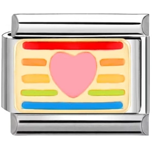 Detailansicht von Regenbogenstreifen und rosa Herz Emaille-Charm für modulares Armband