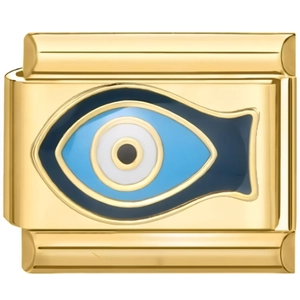 Gedetailleerde macro-opname van een gouden modulaire armbandbedel met blauw vis-oog