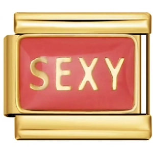 Nahaufnahme des goldenen Italian Charm-Glieds mit roter Emaille und Sexy-Schriftzug
