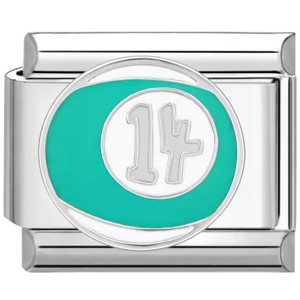 Détail macro du charm modulaire italien en acier inoxydable avec le numéro 14