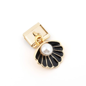 Golden modular shell charm with black enamel and white pearl for Italian bracelets