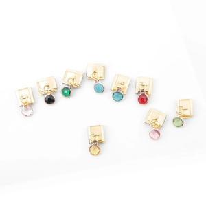 Detail-Set aus 10 goldenen Italian Charms mit bunten facettierten Zirkonia-Edelsteinen