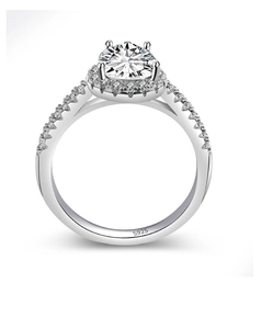Detailansicht S925 Sterlingsilber Ring mit 3 Karat Halo-Fassung und Seitensteinen