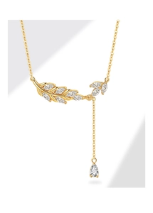Dettaglio macro della collana spiga di grano in argento S925 con zirconi marquise e goccia