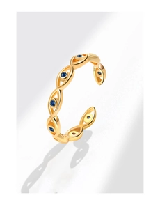 Nahaufnahme des S925 Sterlingsilber Augenrings mit blauem Zirkon und Vergoldung