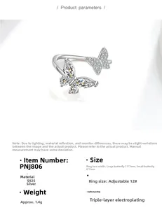 Dettaglio dell'anello a farfalla in argento sterling S925 con pietre di zircone