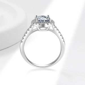 Bague halo en argent sterling S925 avec moissanite ronde de coupe brillante classique