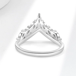 925 silver V-shaped crown ring with marquise cut stones and polished silver finish