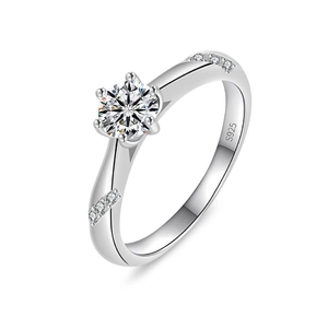 Bague classique en argent sterling S925 à six griffes avec oxyde de zirconium rond