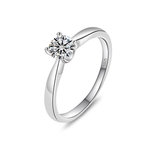 Bague en argent sterling S925 avec moissanite ronde classique et sertissage à quatre griffes