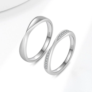 Poliertes S925 Sterlingsilber Mobius Partnerringe Set mit Zirkonia Besatz
