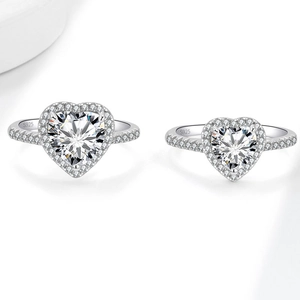 Elegant S925 sterling silver heart-shaped moissanite halo ring set for women