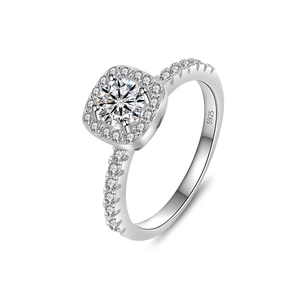Klassischer Halo-Ring aus S925 Silber mit einem 1 Karat Brillantschliff Moissanit-Hauptstein