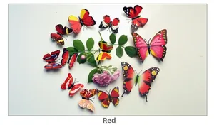 Detalle de pegatinas de pared 3D mariposas rojas con motivos sobre fondo gris claro
