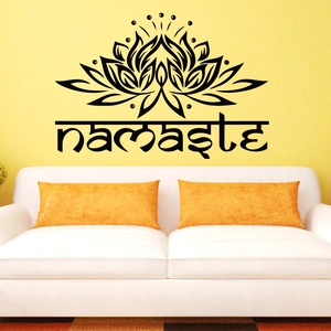 Zwarte lotus yoga muursticker met Namaste tekst voor zen huis of studio wanddecor