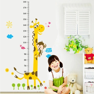 Detailed wall sticker showing a giraffe and monkey height chart measuring 60 to 180cm