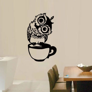 Sticker mural hibou dessin animé sur tasse à café pour chambre d'enfant déco