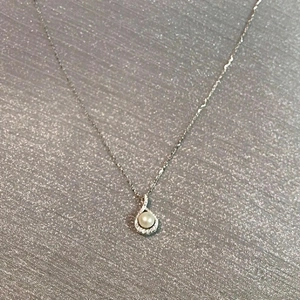 Collar de Acero Inoxidable con Perla Artificial y Zirconia Colgante de Gota de Agua para Mujer Lágrima de Sirena Joyería Elegante