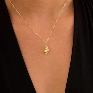 Hip-hop style gold-plated titanium steel necklace featuring a detailed conch shell pendant