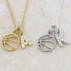 Personalisierte Basketball-Halskette in Gold und Silber mit Buchstaben und Strass