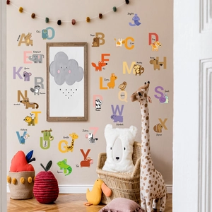 Alfabet muurstickers voor kinderen met 26 tekenfilm dieren en educatieve letters